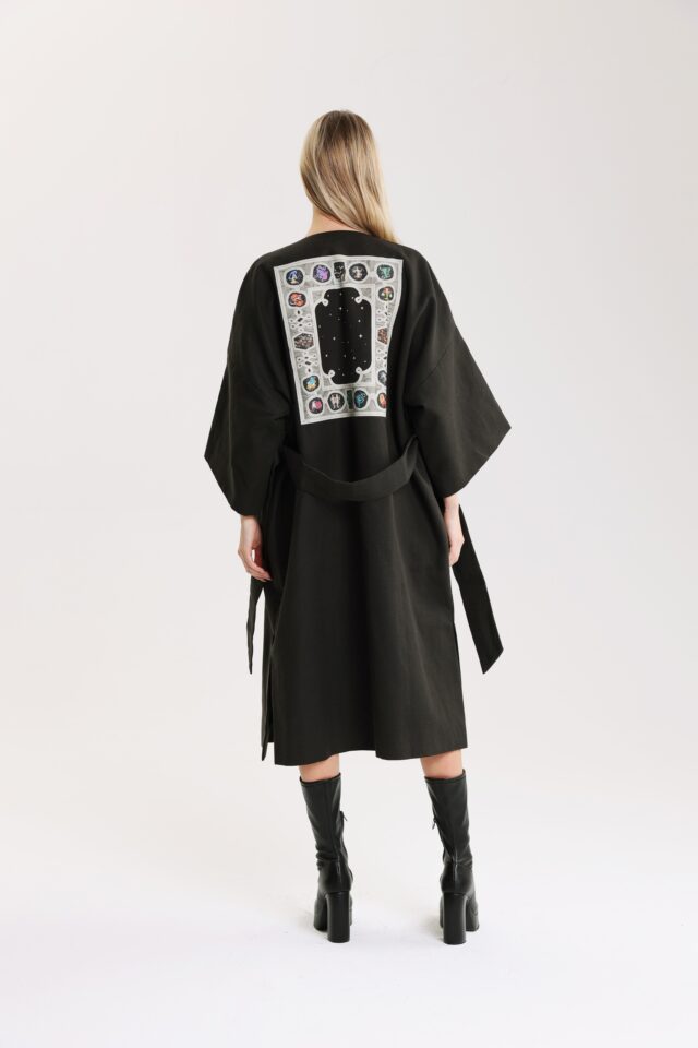 Kimono nero trasparente con perizoma incluso